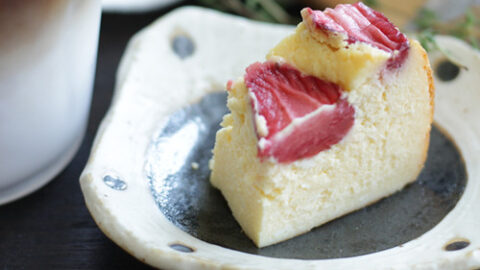 苺のベイクドチーズケーキ