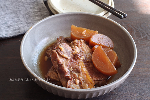 豚軟骨の煮込み