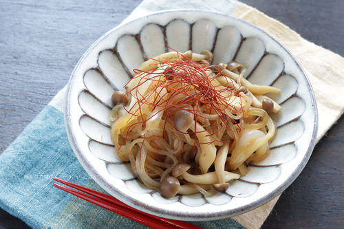 しめじと糸こんにゃくのすき焼き風炒め煮